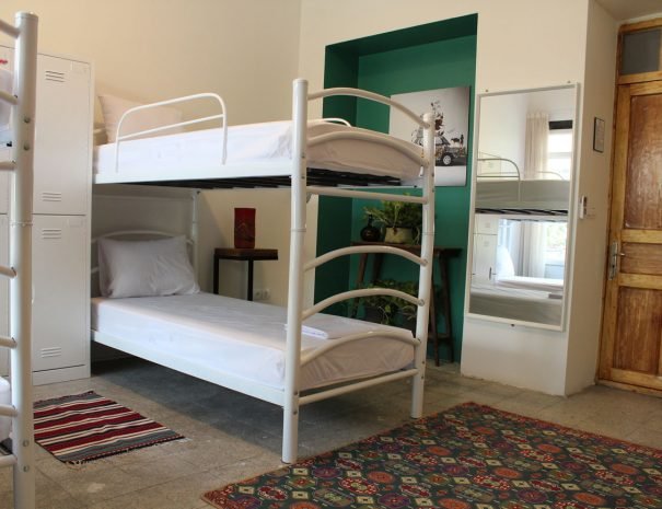 Female-dorm-in-Hi-Tehran-Hostel